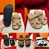 Slide Designer tofflor Beach Classic Flat Sandals Summer Lady Leather Flip Flops Top Quality Men Kvinnor Slides Storlek 35-44