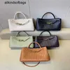 Bottegaaveneta Handbags andiamos Bags French Commuter Hand -Woven Womens Tote Bag 2024 New High Capacity One Shourdle Handbag Crossbody frj