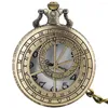 Карманные часы Бронзовые часы Ретро Астрономический компас Геометрия Прага Дизайн Полый кулон Кварцевое ожерелье Цепные часы