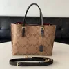 Mollie 25 Tote Bag Luxurys Handväskor Designers Väskor Kvinnor Väska axlar Klassisk stil Fashion Shoulder Lady Purse
