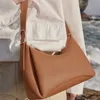 Unterarmtasche Frauen Hobo Umhängetasche Cowide Handtasche Modebretter Verstellbarer Leder -Schultergurt Reißverschluss Offener Clutch hochwertiger Achsenbeutel