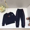 Brand Baby Tracksuits Comfort Kids Sports Set Size 100-150 Färgglada logotyp Tryck rund nacke hoodie och byxor dec20