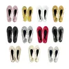 Slippers quatro pares por servir mulheres lâminas de lâminas de balé dobrável Sandálias de sapatos lisos para pós -festas femininas personalizadas