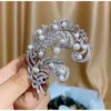 Broches 2023 Instruction tendance Perles Leaf Corsage Accessoires Bijoux Bijoux Shining Cumbic Zirconia Temperament de mariage épingles de mariage