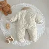 Vêtements pour bébé d'hiver laine d'agneau épaissis pour enfants combinaison pour garçons filles à manches longues à manches chaudes, rompre pour nourrisson avec l'ours 231227