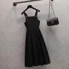 ワークドレスレディース春秋のファッション2ピースドレスセット2023韓国のカジュアルショートスウェットシャツのスリーベルズ衣装女性服