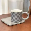 Кружки China-Chic Creative Chessoard Ceramic Cup Band Scoop Big круглый ручка кружки офис кофе дома пить