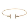 Bracciale rigido amore designer di gioielli per unghie donna personalità C forma moda doppia T diamante intarsiato braccialetto aperto bobina signore Brace273j