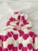 Inverno Neonati bambini amano cuore pagliaccetto in pile bambino con cappuccio manica lunga addensare tute calde San Valentino neonati maschi ragazze outwear Z6362