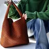 Totes Cabats BottegaaVenetas Woven Bag Woven Capcity 7A Quality 2023 Tote Vegetable Leisure Shopping Tote Big Bag Network Red Belt Payment Handheld One Should