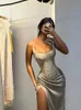 Femmes voir à travers une robe longue métallique sexy Slash cou dos nu côté fendu sans manches robes fronde élégante dame Party Club Robes 231228