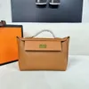 2024 Nueva actualización 21 Bolsos Bolsos de hombro Marca de moda Bolsas de cosméticos Bolsas de gran capacidad Bolsas para teléfonos móviles Bolsas de diseñador Bolsas de negocios de diseño noble bolsa de axila 28 CM