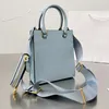 Luxury Saffiano läder handväska designer triangel präglad bokstäver logotyp totes crystal besatt crossbody women metall hårdvara axelväskor handväska