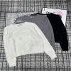 Loewees Sweater Designer Sweater Novas Mulheres Moletons Outono Trendy Mangas Compridas Top High-End Slim Pullover Coatwomen Branco Bordado Malha Loeewe