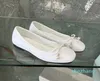 Klasik Yuvarlak Toe Elbise Tasarımcısı Seksi Bale Düz Ayakkabı Çıplak Kadın Spor Ayakkabıları Balıkçı Sahne Performansı Konforlu Walkingwith Kutusu