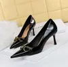 Designer Femmes Chaussures à talon haut 7 cm 10,5 cm talons minces noirs Patent en cuir Pumps Femme Taille 34-43