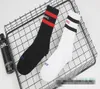 Vetements Socks Mens Socks Teenager Hip Hop Style White Black Long Sockings Letter Brodery Athletic Leg Warmers Stripe Socks 025642531