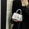 Omuz çantaları vintage kadınlar gümüş şık crossbody çanta lüks tasarımcı küçük moda altın mini jeton çantası sevimli pu deri el çantası