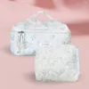 Sacchetti cosmetici 2 pezzi Borsa per trucco floreale Donne di grande capacità Donne trapunte Portable Pouch Aesthetic morbido per viaggi all'aperto