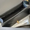 Kvinnors designer pojke axelväska bokstäver dekoration metallhandtag 25 cm kaviar kalvskinn läder guld hårdvara kedja handhållen klaff handväska lyxig kors kropp handväska