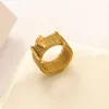 Luksusowy projektant biżuterii Pierścionki Kobiety uwielbiają urok zapasów ślubnych 18K Gold Stated Pierścień ze stali nierdzewnej Pierścień Pierścień 326X