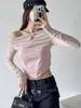 Kvinnors T-skjortor PU Caiying samma stil Axymmetriska triangelkakor Bare Midriff Sexig Slim Fit Long-Sleeved T-shirt Top for Women Spring