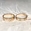 Anillos Anillo de diseñador para mujer Pareja Joyería Banda Titanio Acero con diamantes Casual Moda Calle Clásico Oro Plata Rosa Tamaño opcional 4/5/6 mm