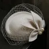 French Elegant Fascinator British Chic Beret 100 Wool Top Hat Bride Bride Wedder Adder Address Bird Party Fedora 231227