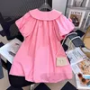 2024 Filles d'été aiment coeur appliques robes enfants falbala revers manches bouffantes robe de princesse rose vêtements pour enfants de la Saint-Valentin Z6365