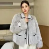 Kvinnors päls 2024 kvinna mode match färg kappa vit vinter imitation håravdelning bly koreansk tunn förtjockad varm