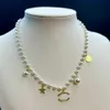 Collana con ciondolo con diamanti alla moda Gioielli di design Collana girocollo per donna Regalo di nozze per feste Collana di perle di marca Collane placcate oro 18 carati