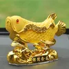 Estatua de pez Riqueza Shui Feng Figura china Adorno Arowana Decoración Fortuna Escultura de coche Animal dorado Figuras de dinero Dragón 231228