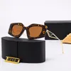 Hot nouvelles lunettes de mode de rue passerelle de plage adaptées à tous les vêtements de lunettes de soleil pour femmes âgées unisexe voyageant Sun23001