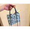 Tas Vrouwen Geometrische Plaid Luxe Fashion Casual Tote Bao Vrouwelijke Handtas Baobao Schouder Handtassen Gevouwen Bakken 2024