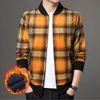 Toppkvalitetsmärke Fashion Woolen tjock sammet Plaid Casual Baseball Collar Jacket Men Korean Windbreaker Coats kläder 231228