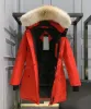 2024 nuevo diseñador para mujer chaqueta de plumón marca de moda abrigo largo bolsillo grande cuello de piel térmica superior femenina otoño e invierno ropa grande a prueba de viento