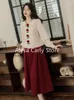 Arbetsklänningar 2023 Autumn Vintage Tvådelt klänning Set Women Sweet Floral Blue Red Belt Long kjol Court Casual Elegant Korean Style