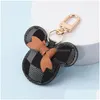 Accessoires de dessin animé Souris Design Voiture Porte-clés Faveur Sac de fleur Pendentif Charme Bijoux Porte-clés pour hommes Cadeau Mode PU Cuir An Dhzcs