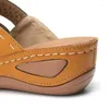 Slippers 2023 Sandales féminines d'été Femmes épaisses plate-forme patchwork Casual Roman Dames Retro Slides Beach Shoes Plus taille 34-44