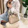 28% de rabais de la créatrice Yangqi New Niche Design Fashion Tote Tote High Grade Printing Handheld Crossbody Bag Soldal