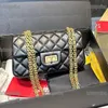 Klassieke dames mini schoudertas met flap Luxe diamantrooster Gewatteerde luxe handtas Crossbody Gouden en zilveren hardwareketen Winkelen Reiskoffer Heuptasje 20C