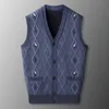 Autumn Winter Men Warm Sweater Vest -knappfickor Casual Simple Vneck Male Clothece Thicken Sticked Cardigan Tank Top 231227