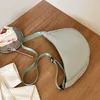 Dumpling Nylon Crossbody Satchel Bag Women för att umgås Fashionabla Portable Simple Shoulder Arm Pit Messenger FMT-4230