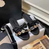 Chanas Sandals Celebrity Small Style Slippers pour l'été 2024 Solet Extagram Instagram Wear Flops Casual With Sow Sandals Sandals Plat-Flat Chaussures