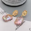 Orecchini pendenti Ciondolo con perla quadrata di colore naturale Accessori placcati in oro 18 carati Bellissimi orecchini a bottone Regali di festa colti alla moda