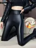 Otoño Invierno Terciopelo Grueso Pantalones de cuero calientes Mujeres Elástico PU Leggings de cintura alta Negro Casual Adelgazante Pantalones de lana 231228