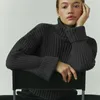 Suéter feminino gola alta suéter 2023 outono feminino sólido com nervuras malhas inverno quente manga curta alargamento casaco de malha