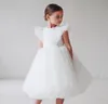 Girl039s klänningar ins boho barnflickor vit brudtärna klänning för barn fladdrande ärmmesh tyll prinsessan blommkläder weddin2923961
