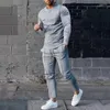 Erkeklerin Trailsuits Düz renkli takım elbise Uzun kollu tişört pantolon 2 adet Set Trailsuit Sıradan Erkek Sokak Giyim Büyük Boy Giyim Sweatshirt