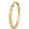 Pulseira de designer de luxo em ouro 18k Van Clover com cristais brilhantes e diamantes Símbolo final de amor e proteção, um presente perfeito para mulheres e meninas Vgf9